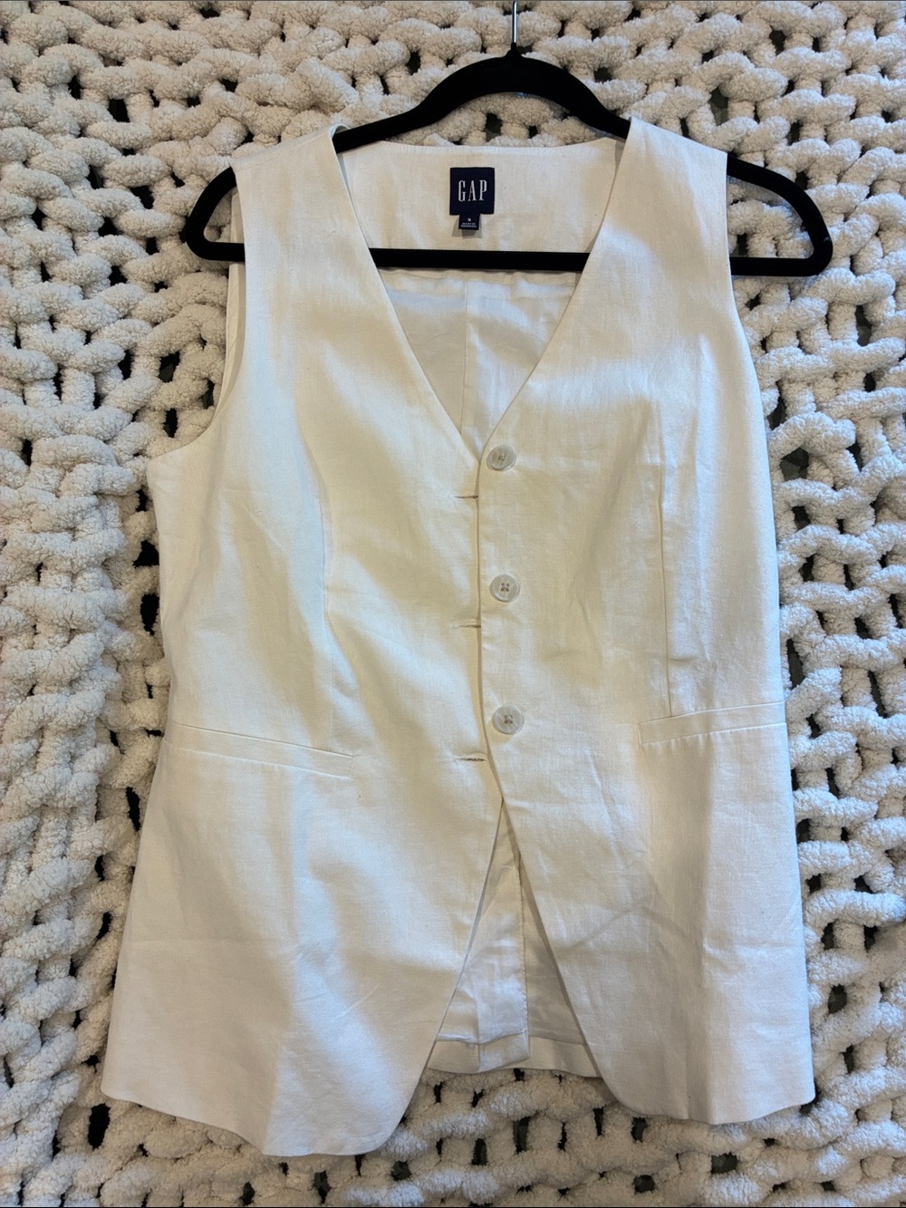 GAP Ivory Linen-Blend Button Vest